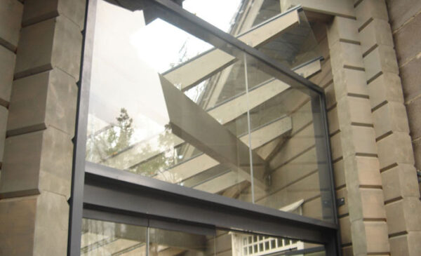 Piirded, seinad, katused